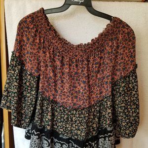 Aeropostale Floral Peasant Blouse/ Off-Shoulder